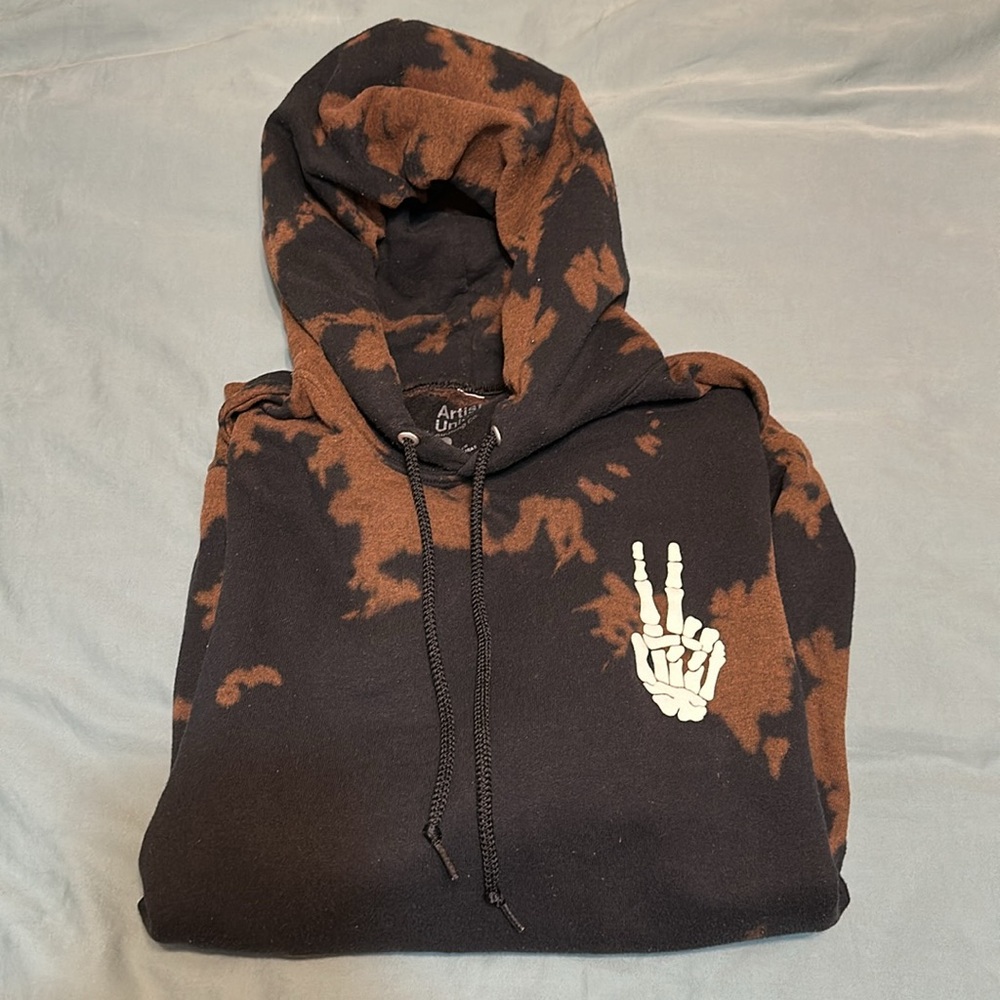 Black tie dye Skull peace sign hoodie